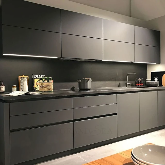 Gray and Black Kitchen: A Modern and Timeless Combination插图3